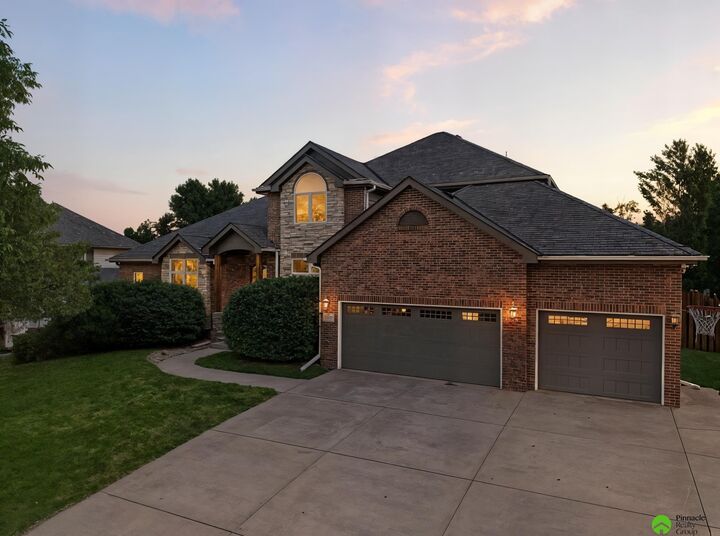 6756 Blue Ridge Lane  Lincoln NE 68516 photo