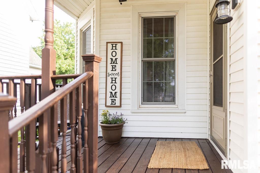 Property Photo: 306 W Fremont Street IL 61529