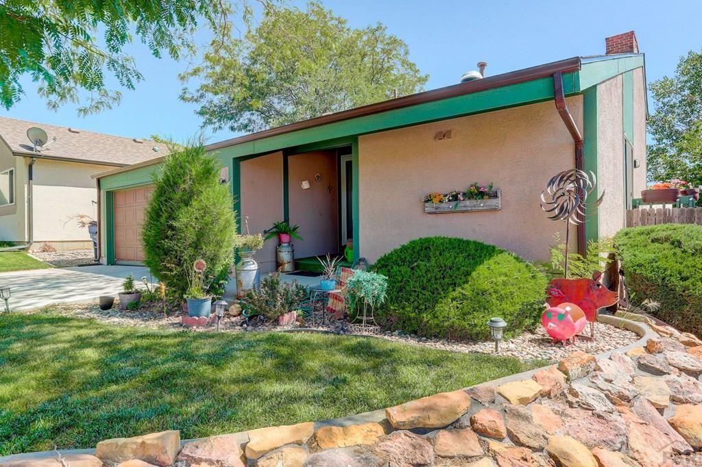 Property Photo: 27 Terrace Dr CO 81001