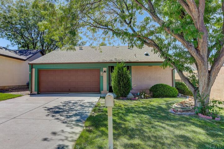 Property Photo: 27 Terrace Dr CO 81001