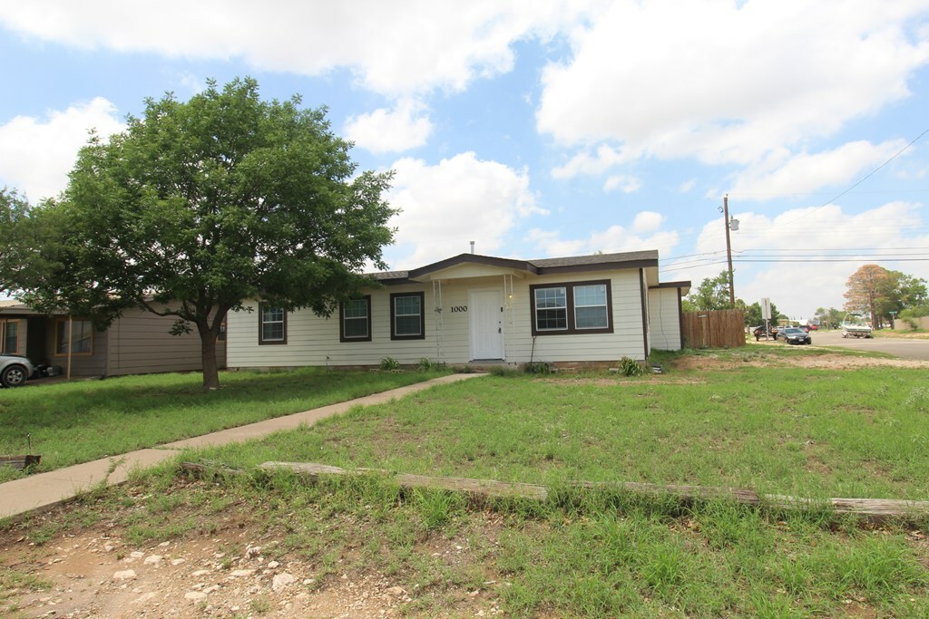 Property Photo: 1000 Canyon Dr TX 79703