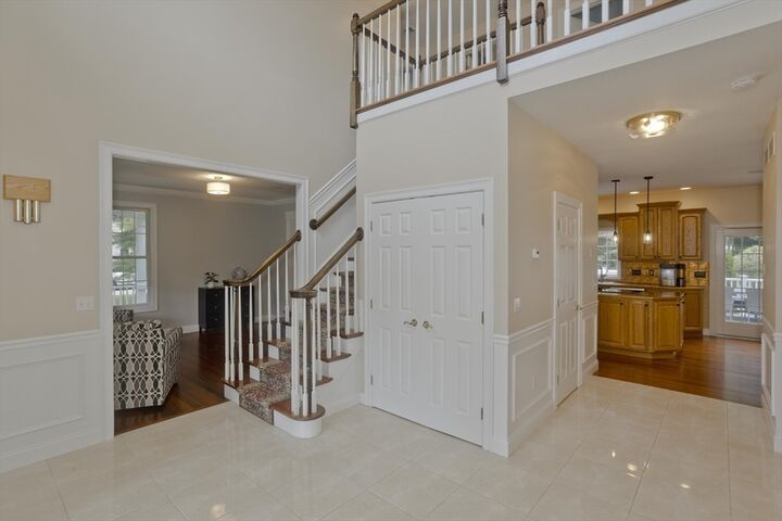 Property Photo:  11 Lexington Cir  MA 01077 