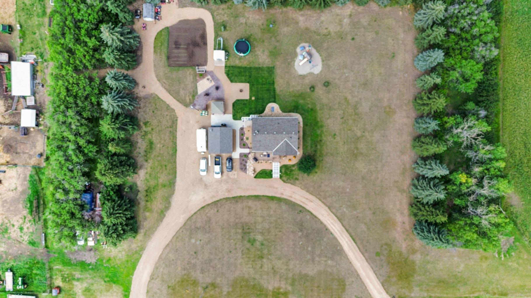 Property Photo:  320156 Rr181  AB T0J 0W0 