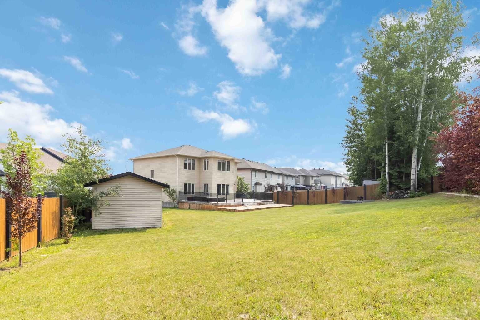 Property Photo: 172 Gravelstone Way AB T9K 0S9