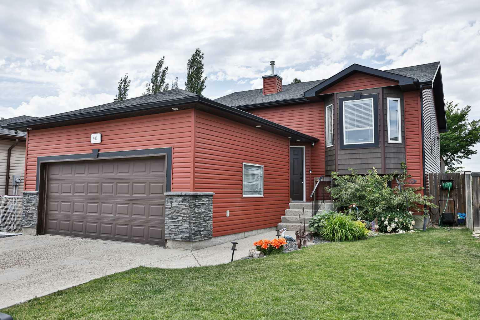 243 Squamish Court W  Lethbridge AB T1K 7Y9 photo