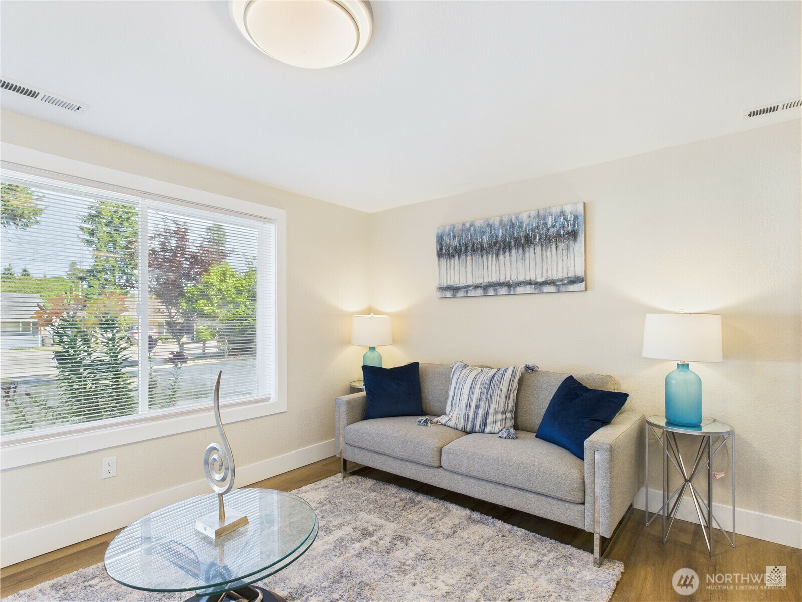 Property Photo: 23004 52nd Avenue W WA 98043