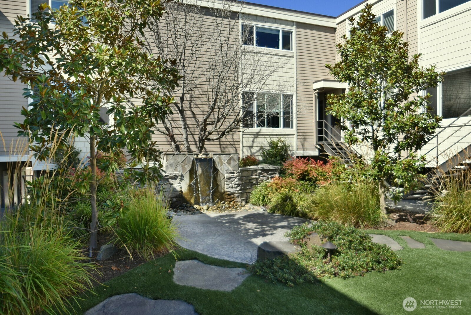 Property Photo: 233 3rd Avenue N 7 WA 98020