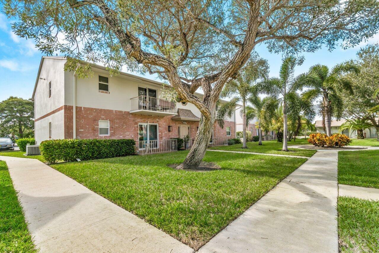 Property Photo:  2037 S Seacrest Boulevard B  FL 33435 
