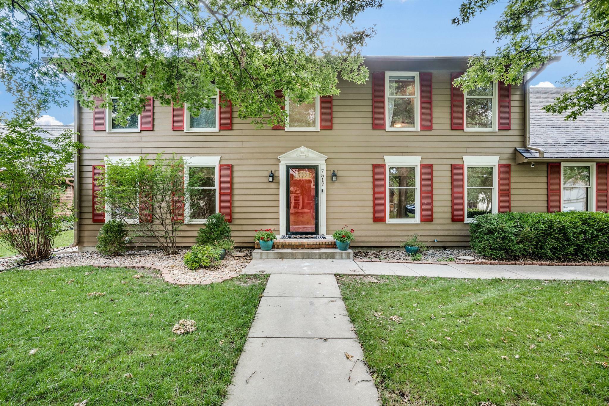 Property Photo: 7517 E Oxford Ct KS 67226