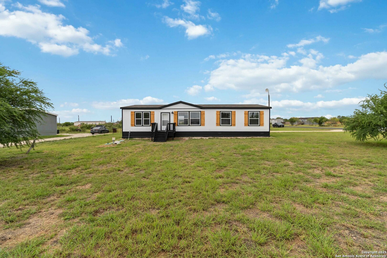 Property Photo: 176 County Road 4631 TX 78861