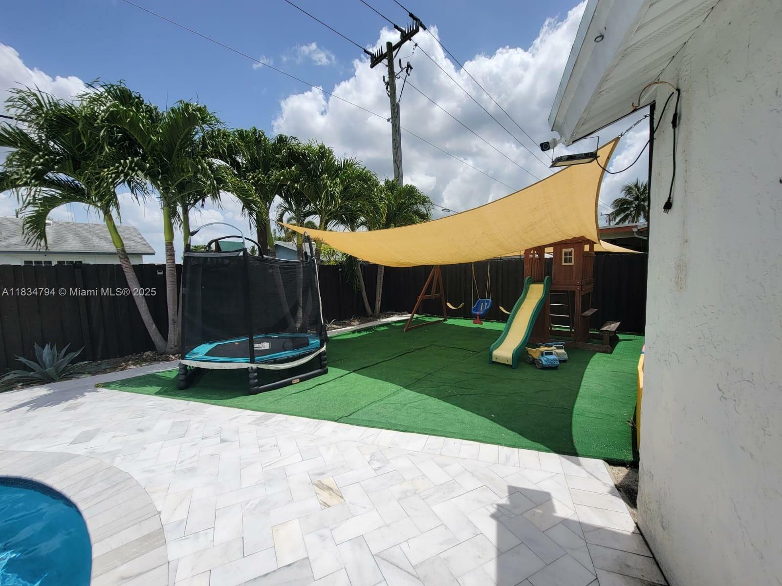 Property Photo: 12041 NW 34th Pl FL 33323