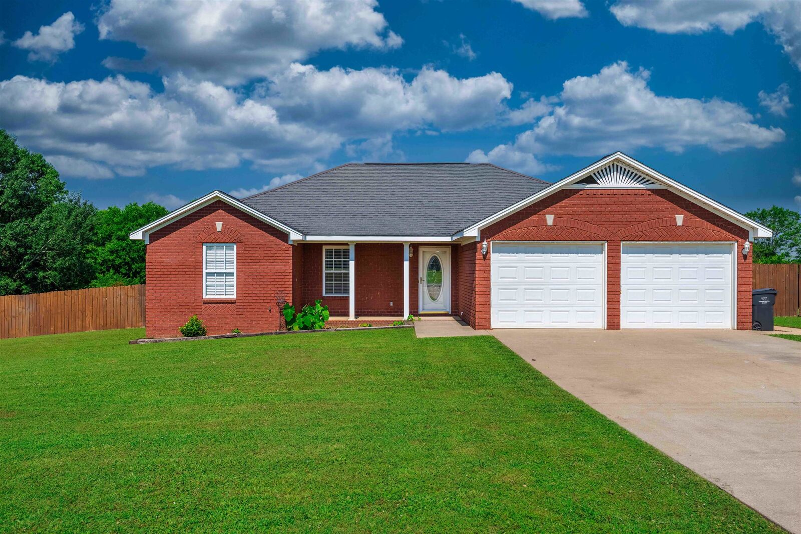Property Photo:  197 Belview Dr  AL 35645 - KILLEN 
