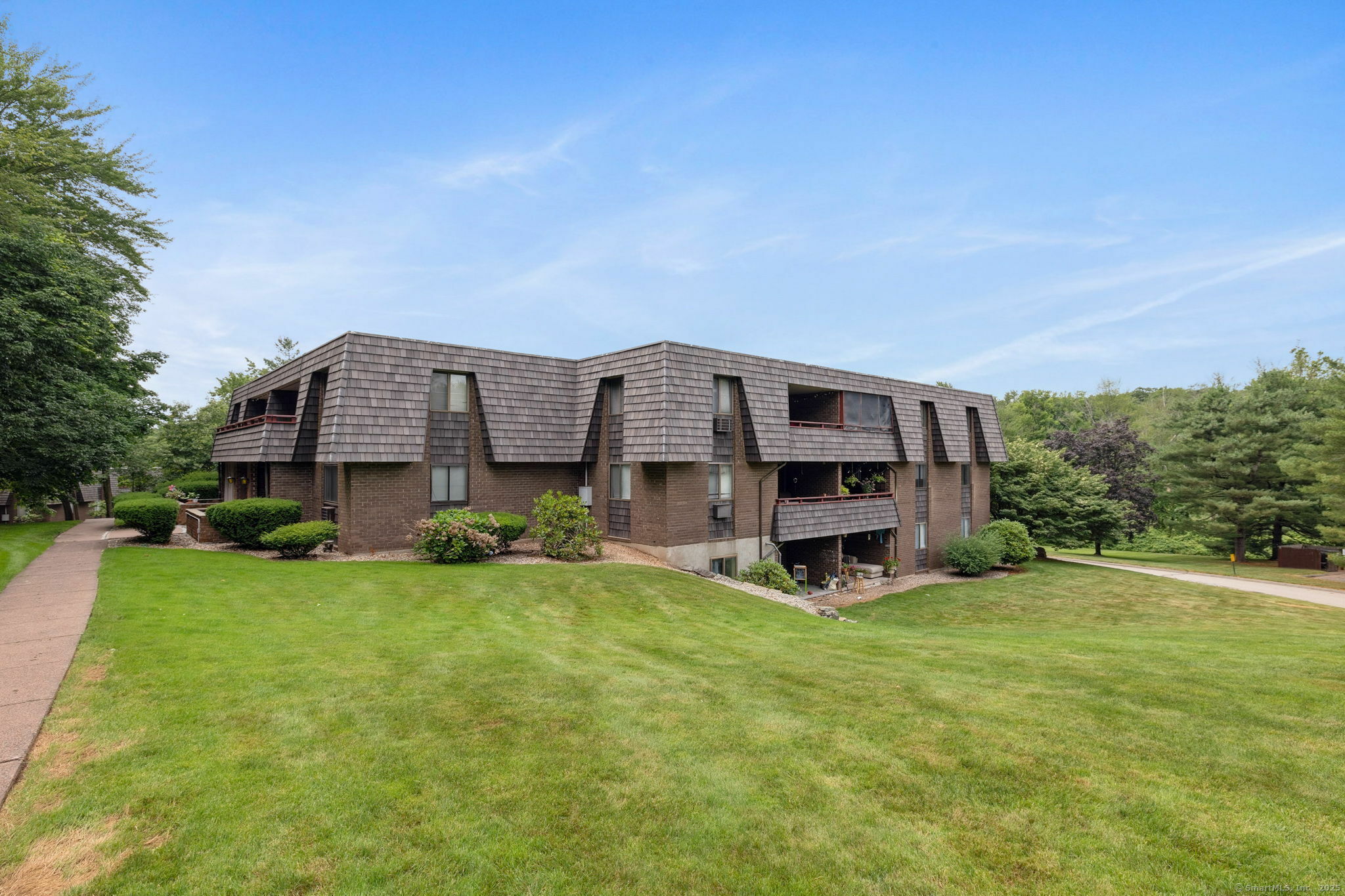 Property Photo: 64 Oxbow Drive Apt C4 CT 06033