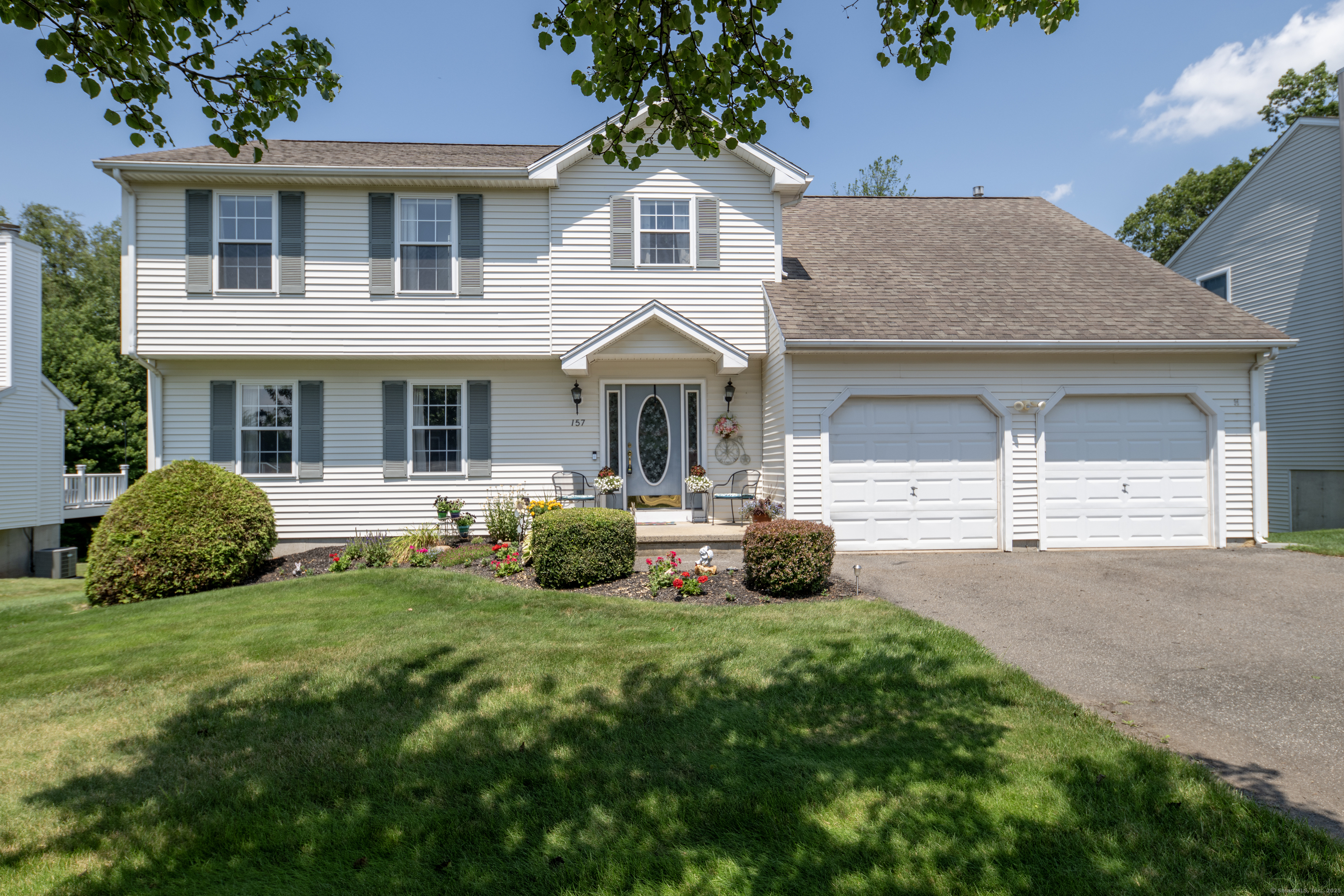 Property Photo: 157 Cynrose Place CT 06451