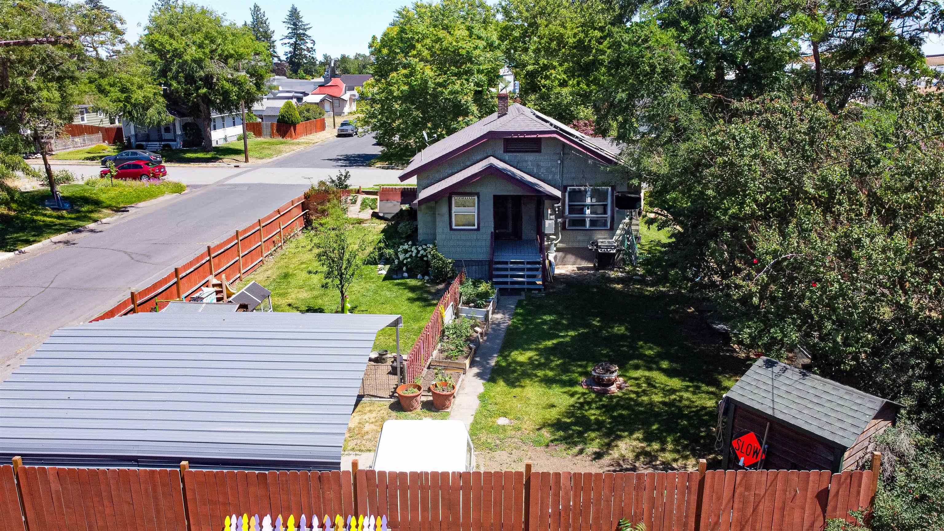 Property Photo:  3927 N Jefferson St  WA 99205 