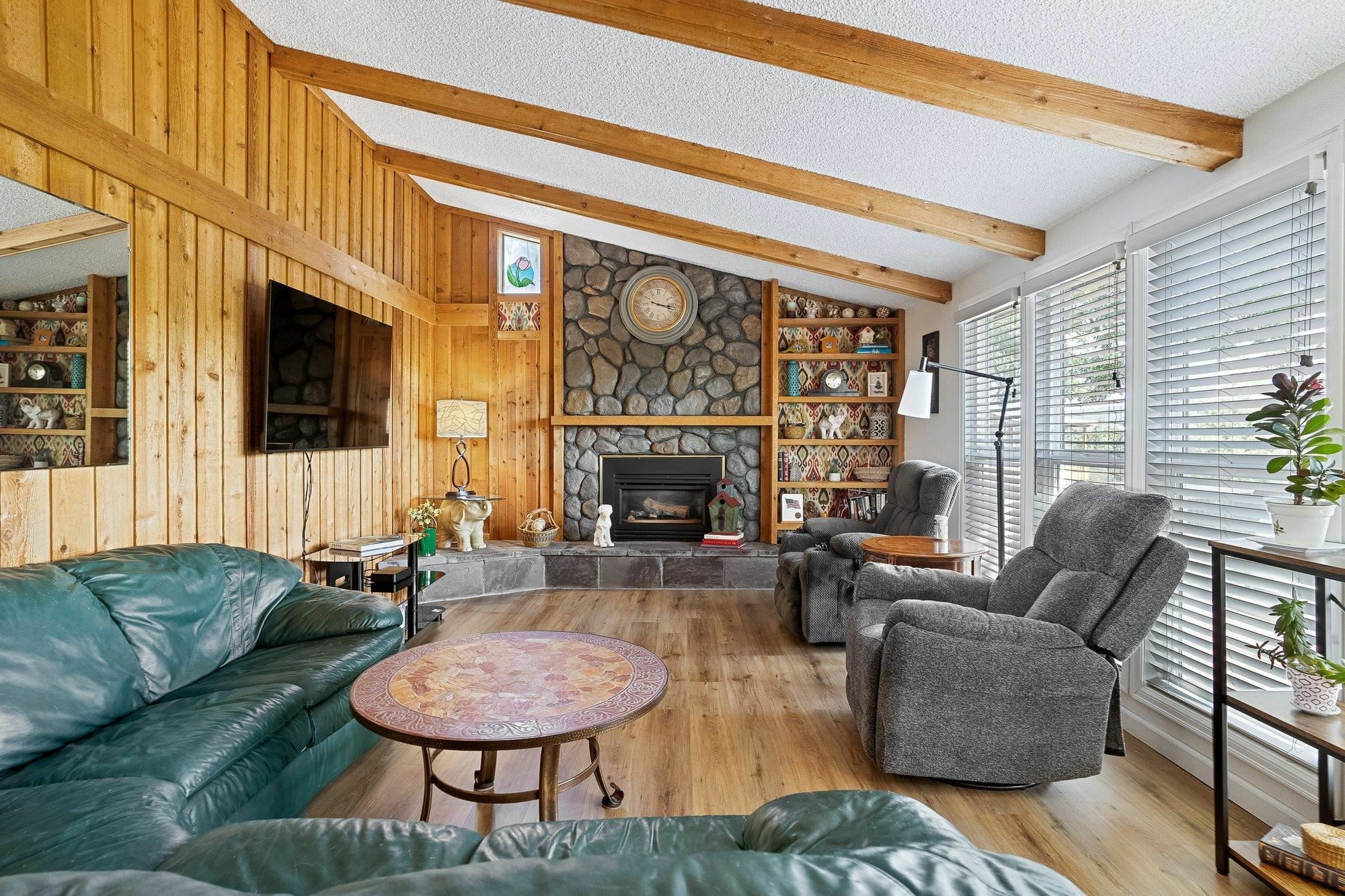 Property Photo: 3425 E Upriver Dr WA 99217