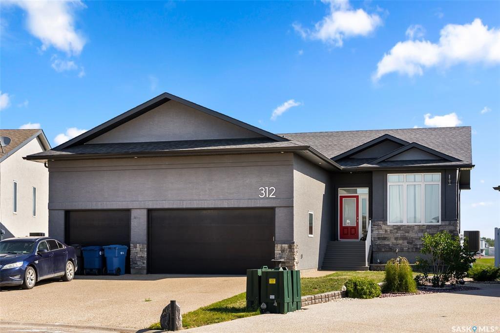 Property Photo: 312 Plains Court SK S0G 3Z0