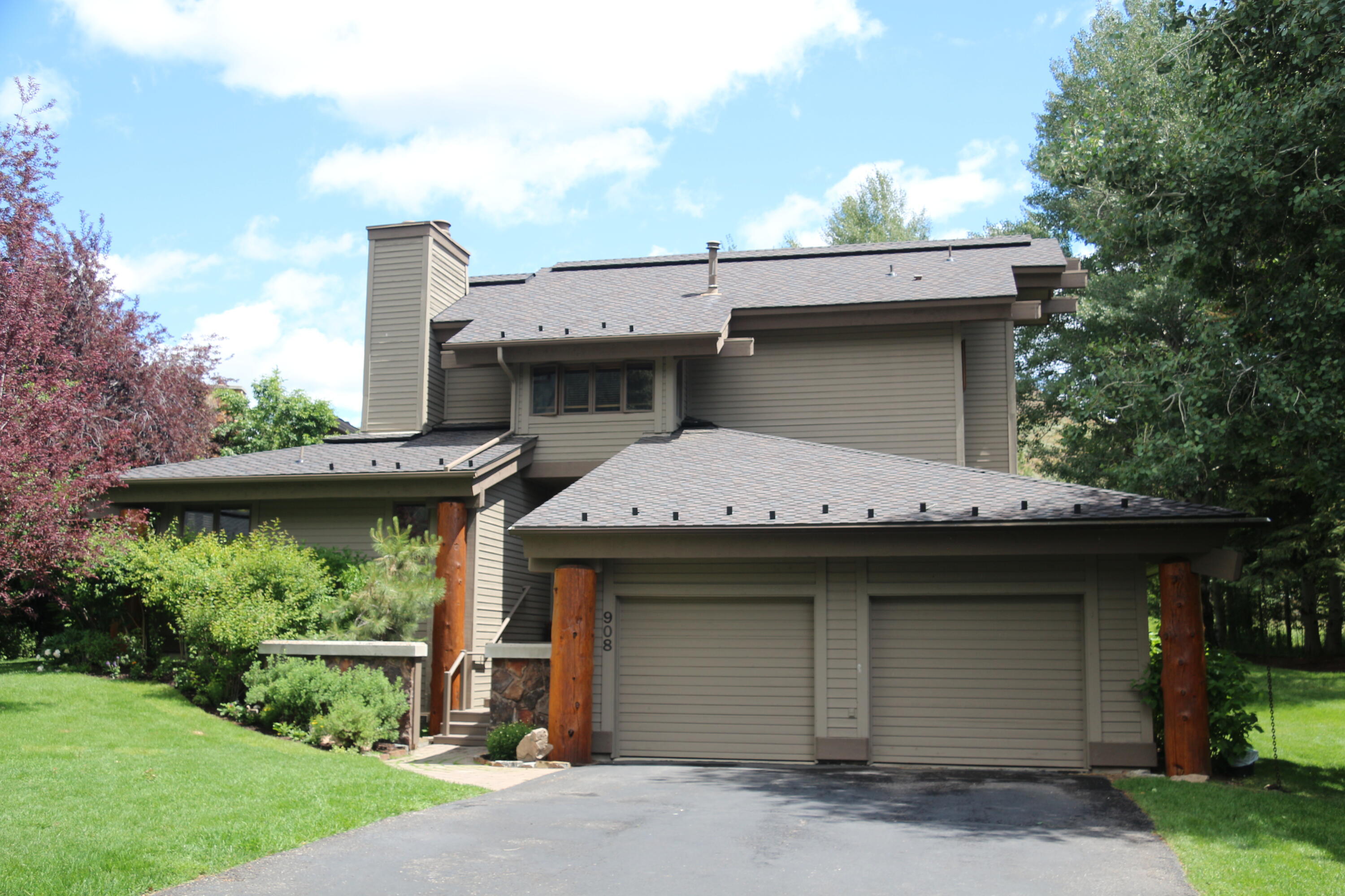 Property Photo: 908 Cheyenne Ct ID 83353