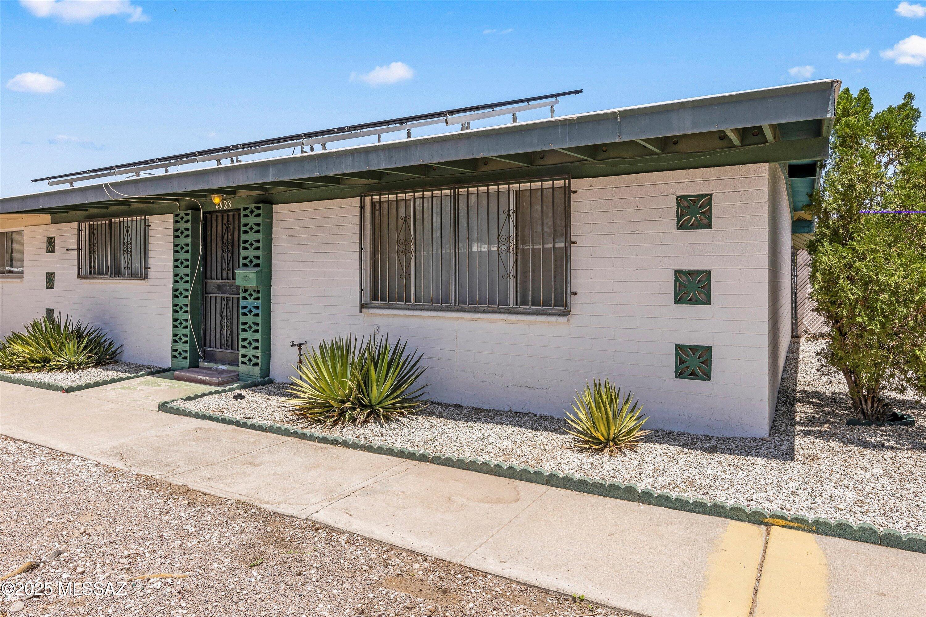 Property Photo: 4923 S Cherry Avenue AZ 85706