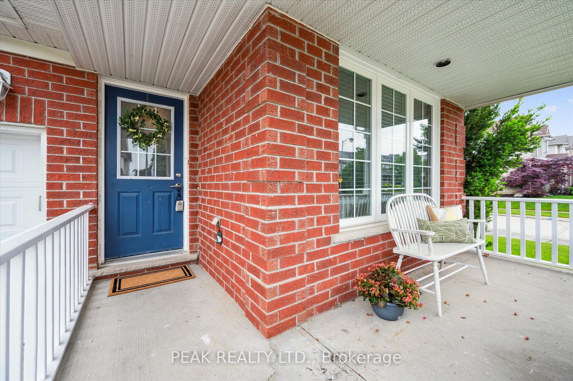 Property Photo: 606 Eastbridge Boulevard ON N2K 4H4