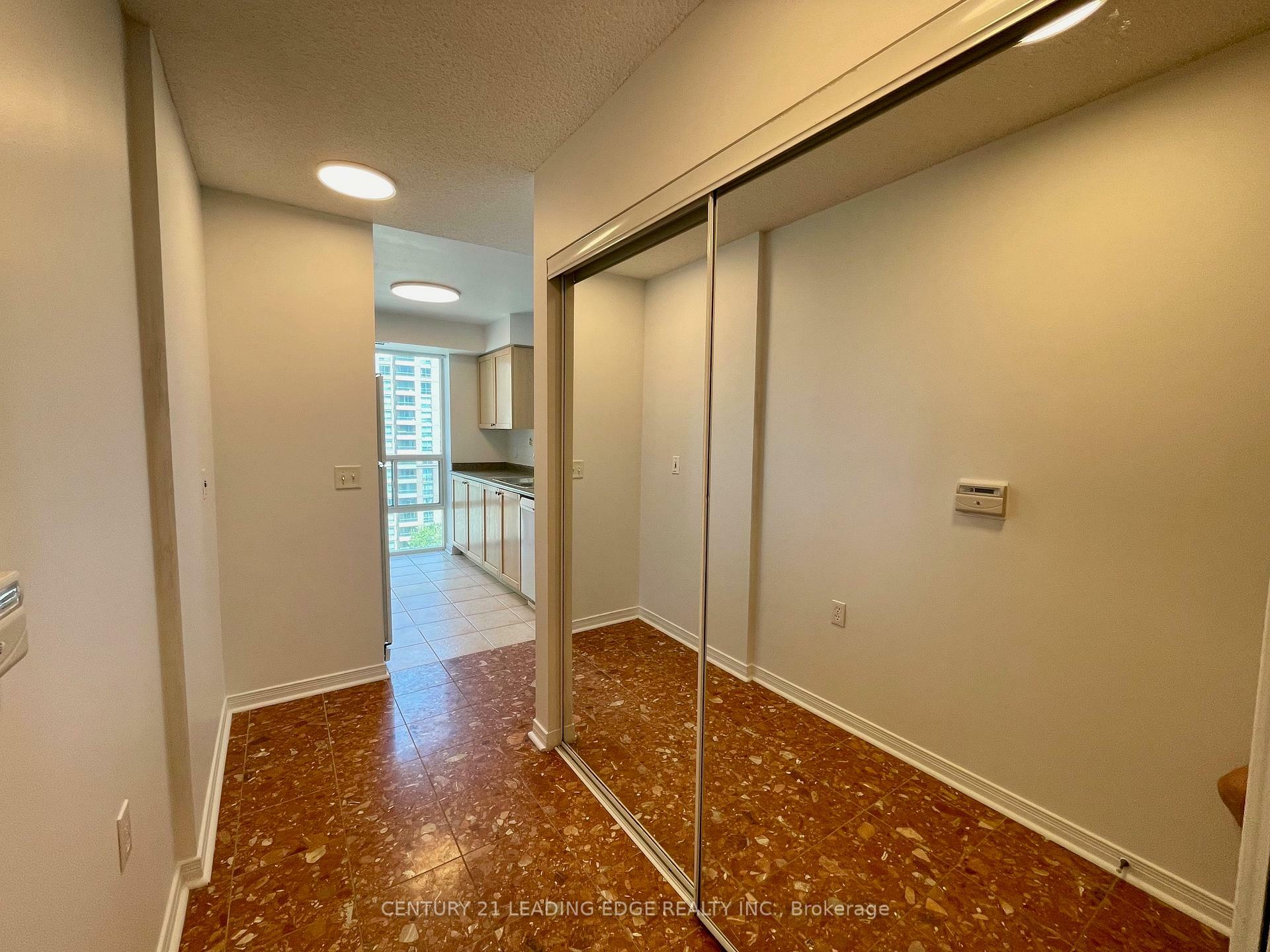 Property Photo: 28 Olive Avenue 1611 ON M2N 7E6