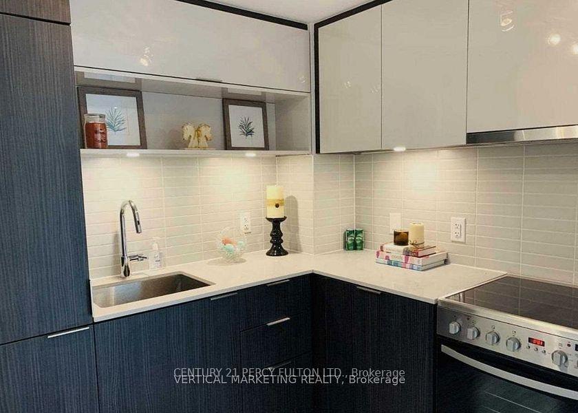 Property Photo: 159 Wellesley Street 1602 ON M4Y 0H5