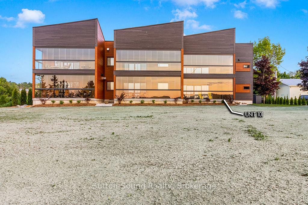 Property Photo:  535 Isaac Street 101  ON N0H 2T0 