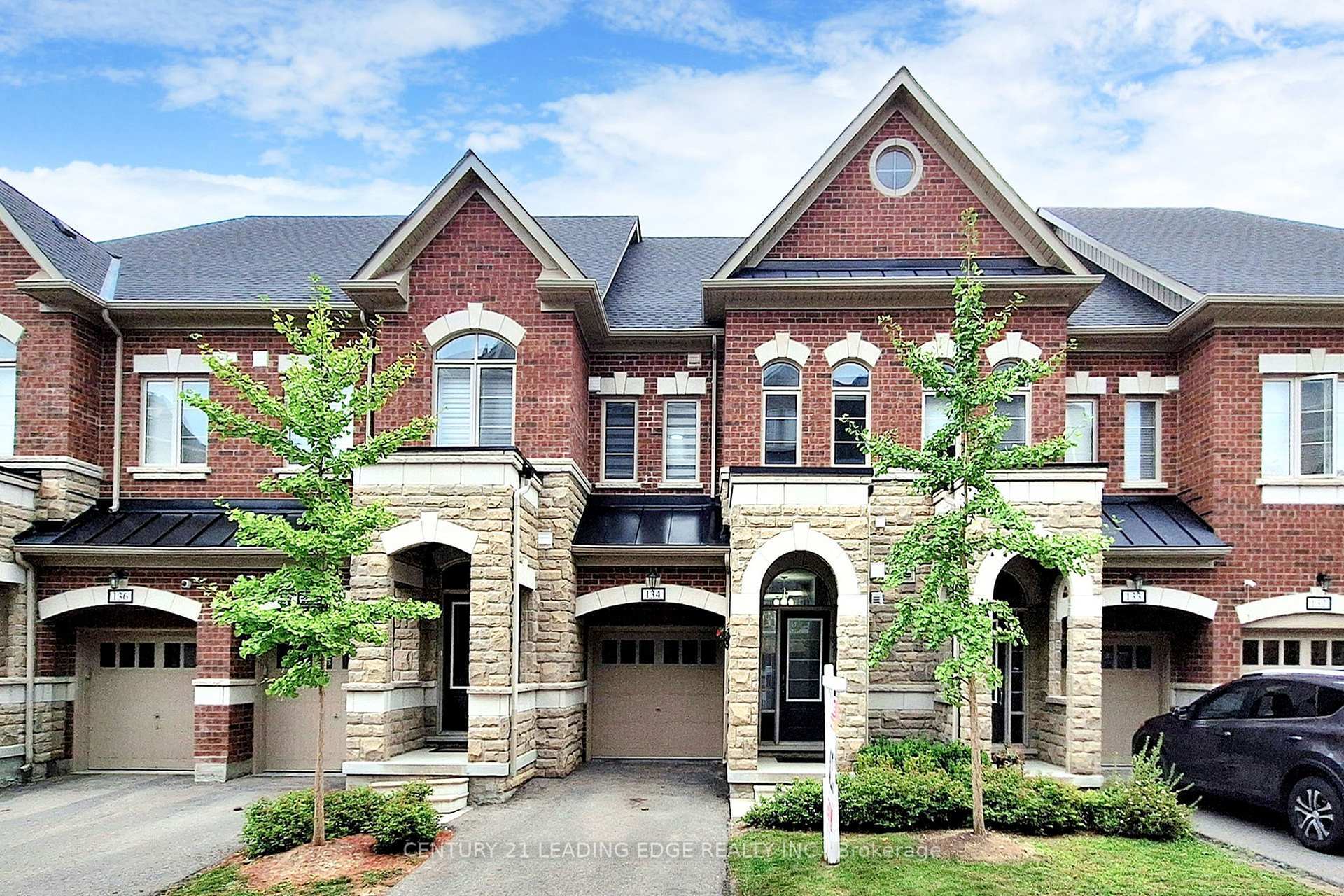 Property Photo: 1331 Major Mackenzie Drive W 134 ON L6A 4W4