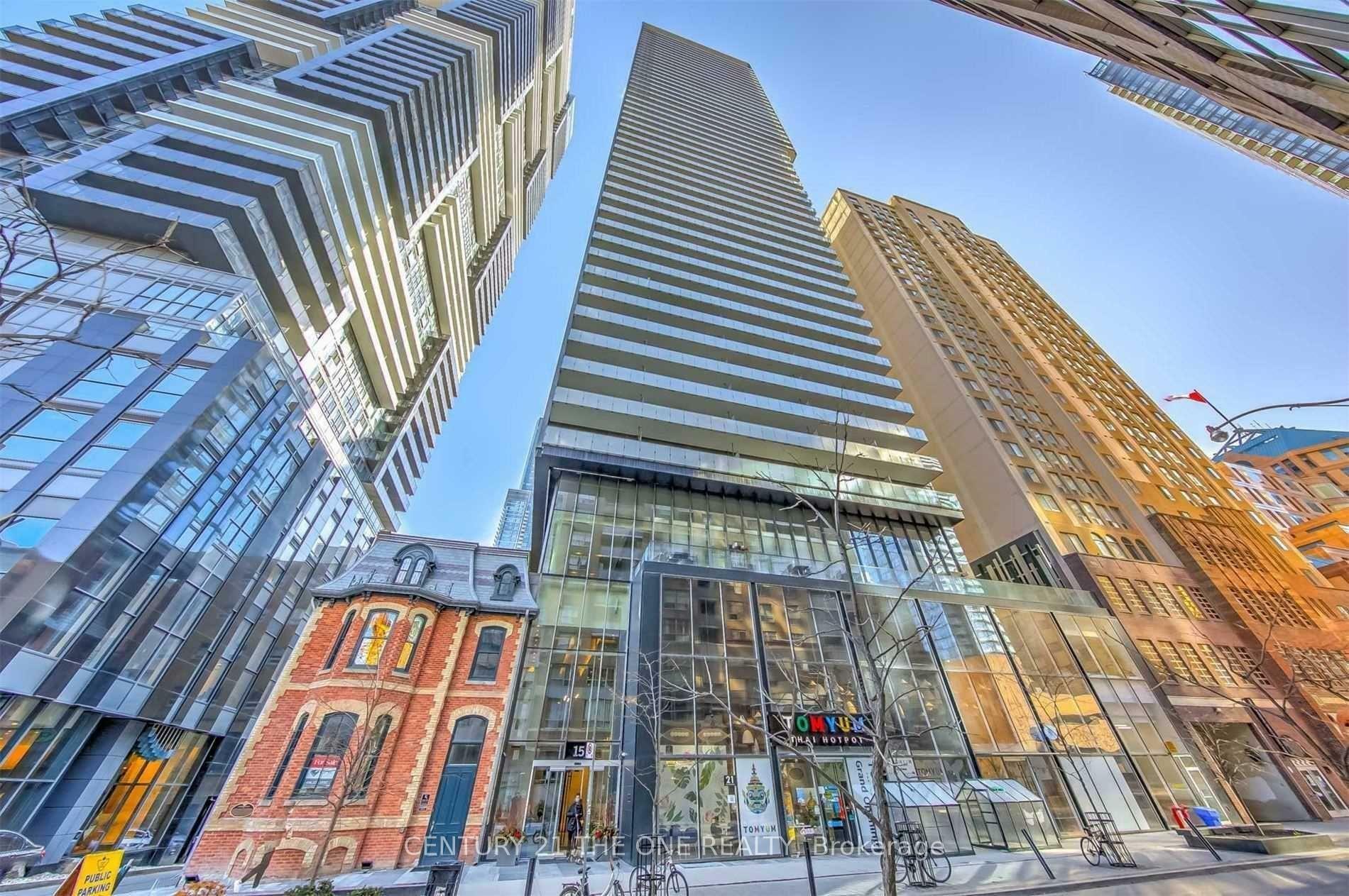 Photo de la propriété: 15 Grenville Street 1009 ON M4Y 0B9