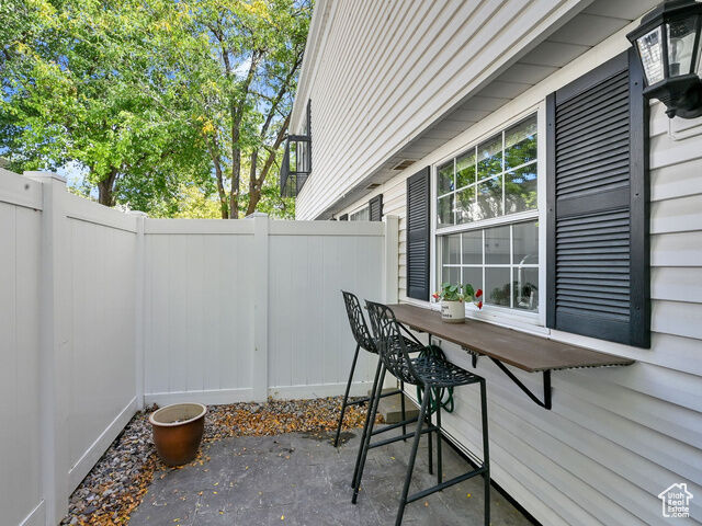 Property Photo: 607 E 4030 S UT 84107