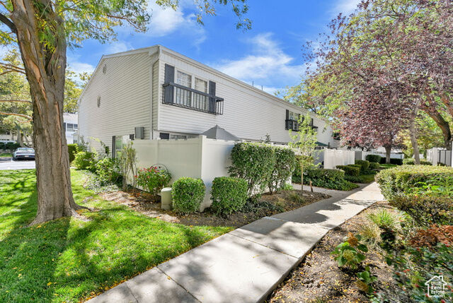 Property Photo:  607 E 4030 S  UT 84107