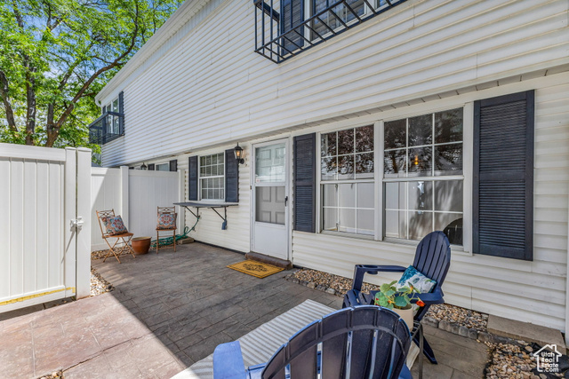 Property Photo: 607 E 4030 S UT 84107