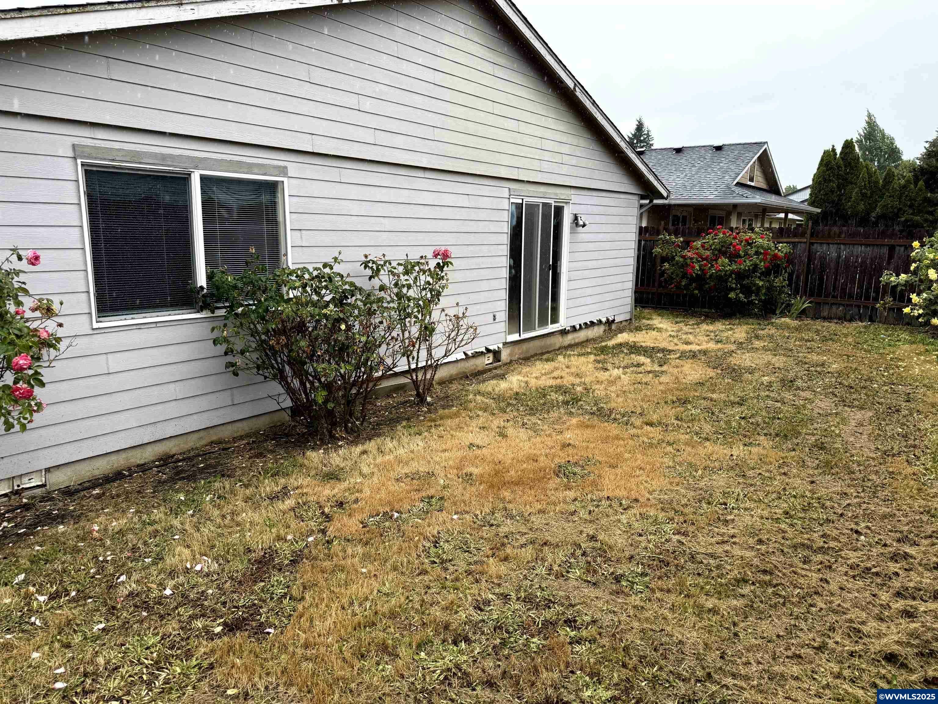 Property Photo: 4816 Eaststar Ct NE OR 97305
