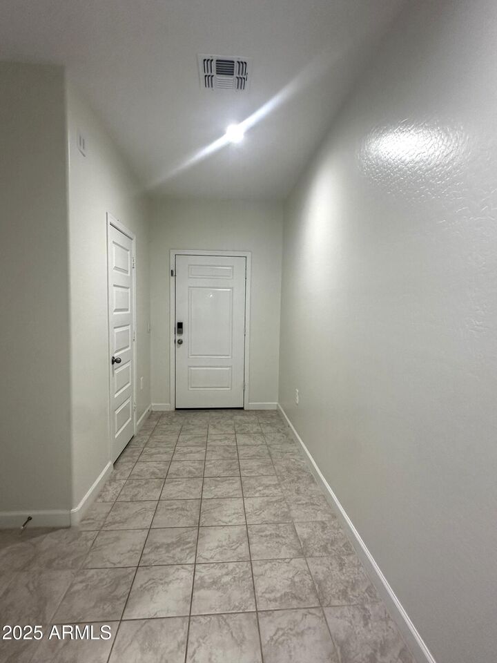 Property Photo:  2116 W Sable Avenue  AZ 85212 