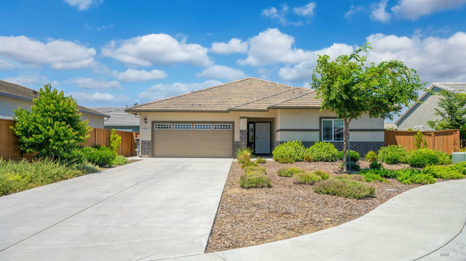 Property Photo: 640 Heirloom Court CA 95620