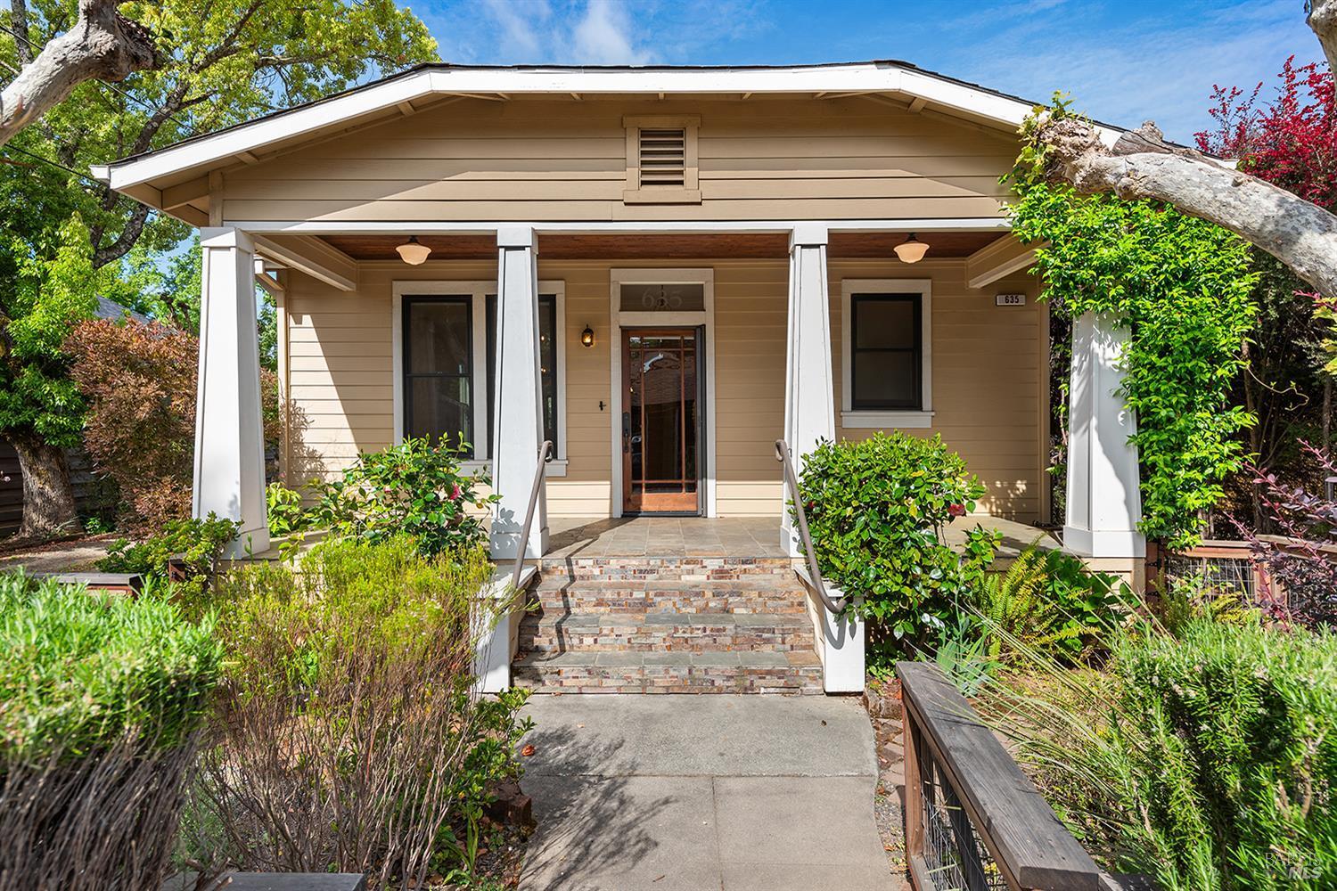635 Brown Street  Healdsburg CA 95448 photo