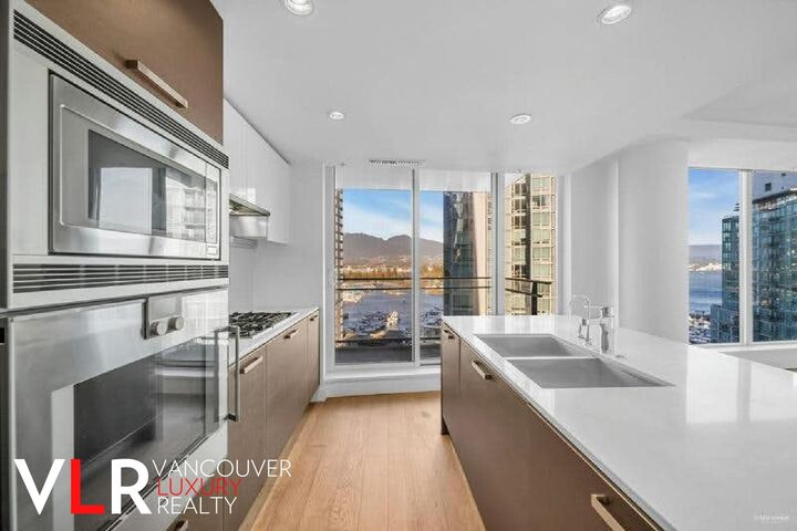 Property Photo:  1499 W Pender Street 1302  BC V6G 0A7 