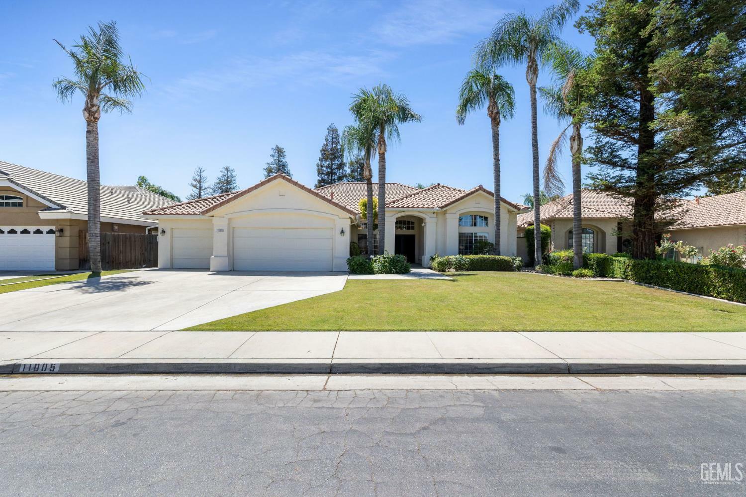 Property Photo: 11005 Jadestone Drive CA 93311