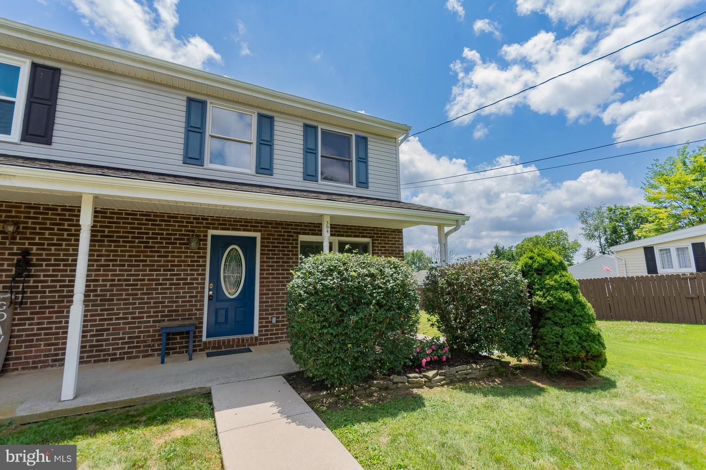 Property Photo: 304 E 12th Avenue WV 25438