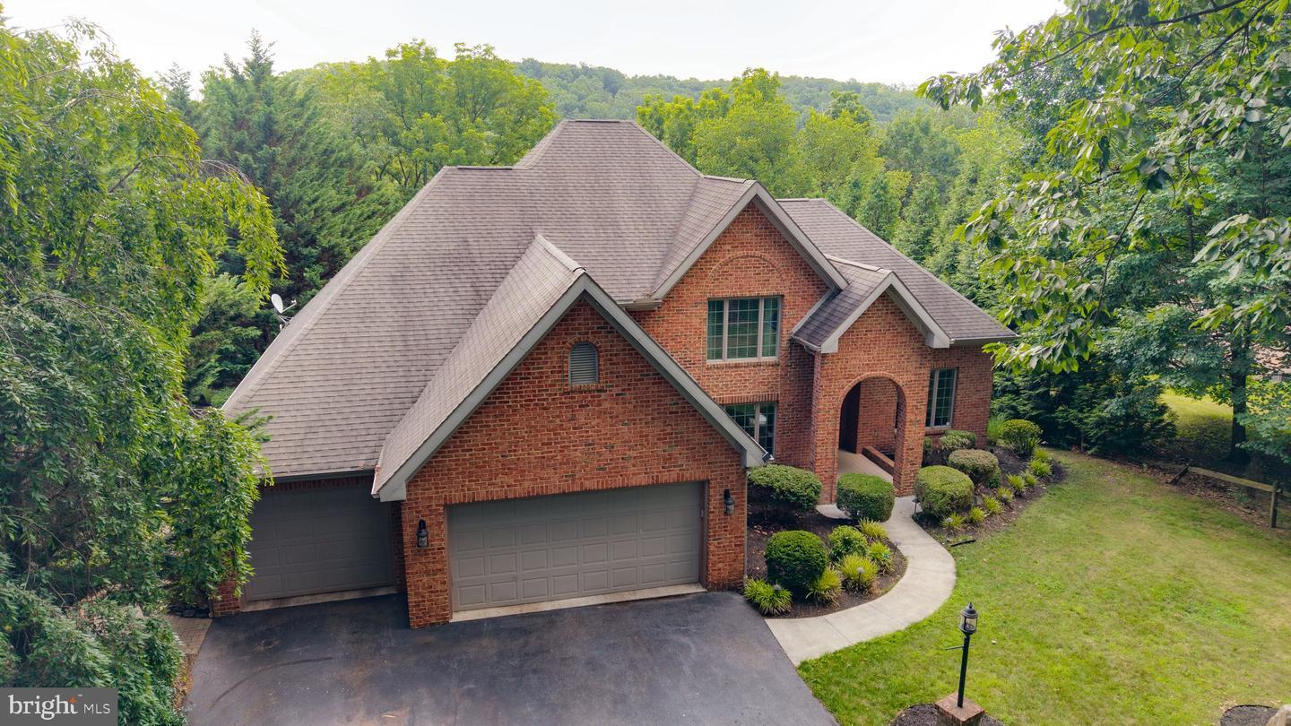 Property Photo: 2651 Castlegreen Drive PA 17225