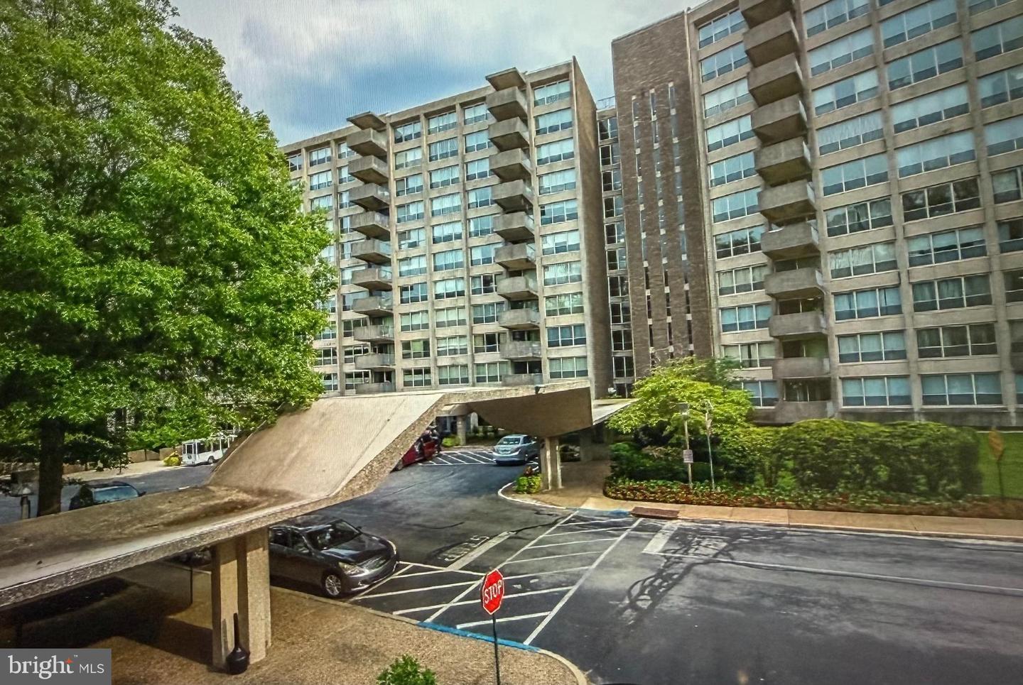 Property Photo: 1001 City Avenue E-212 PA 19096