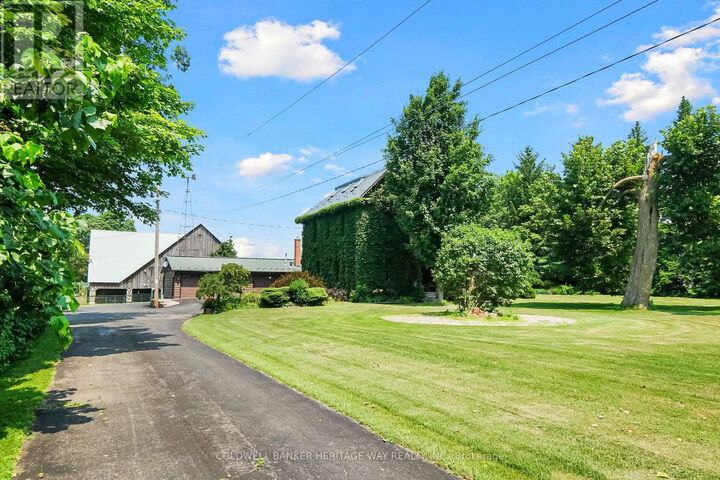 Property Photo: 1276 9th Line ON K7C 0V9