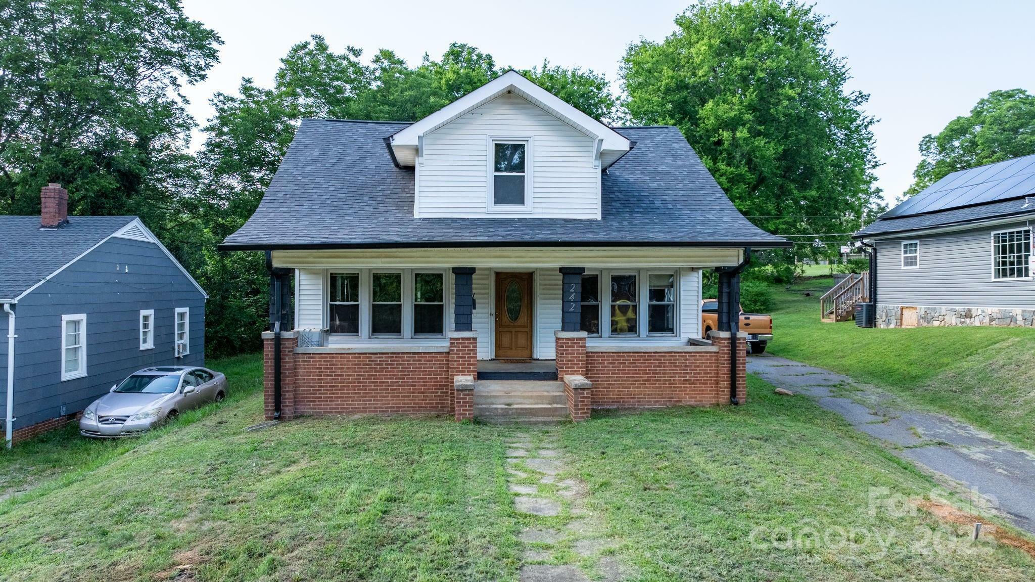 242 8th Avenue Drive SW  Hickory NC 28602 photo