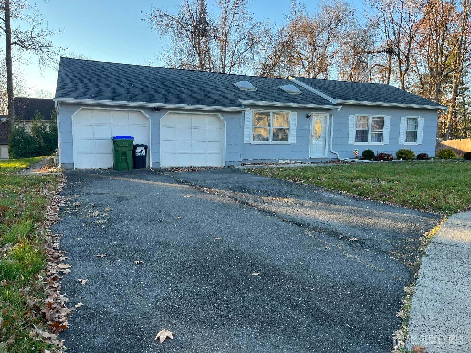 Property Photo:  66 Netherwood Circle  NJ 08820 