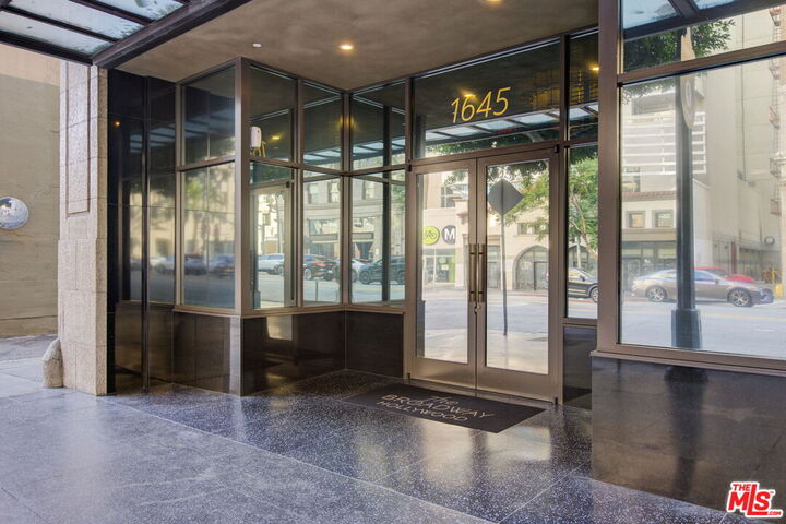 Property Photo:  1645 N Vine St  CA 90028 