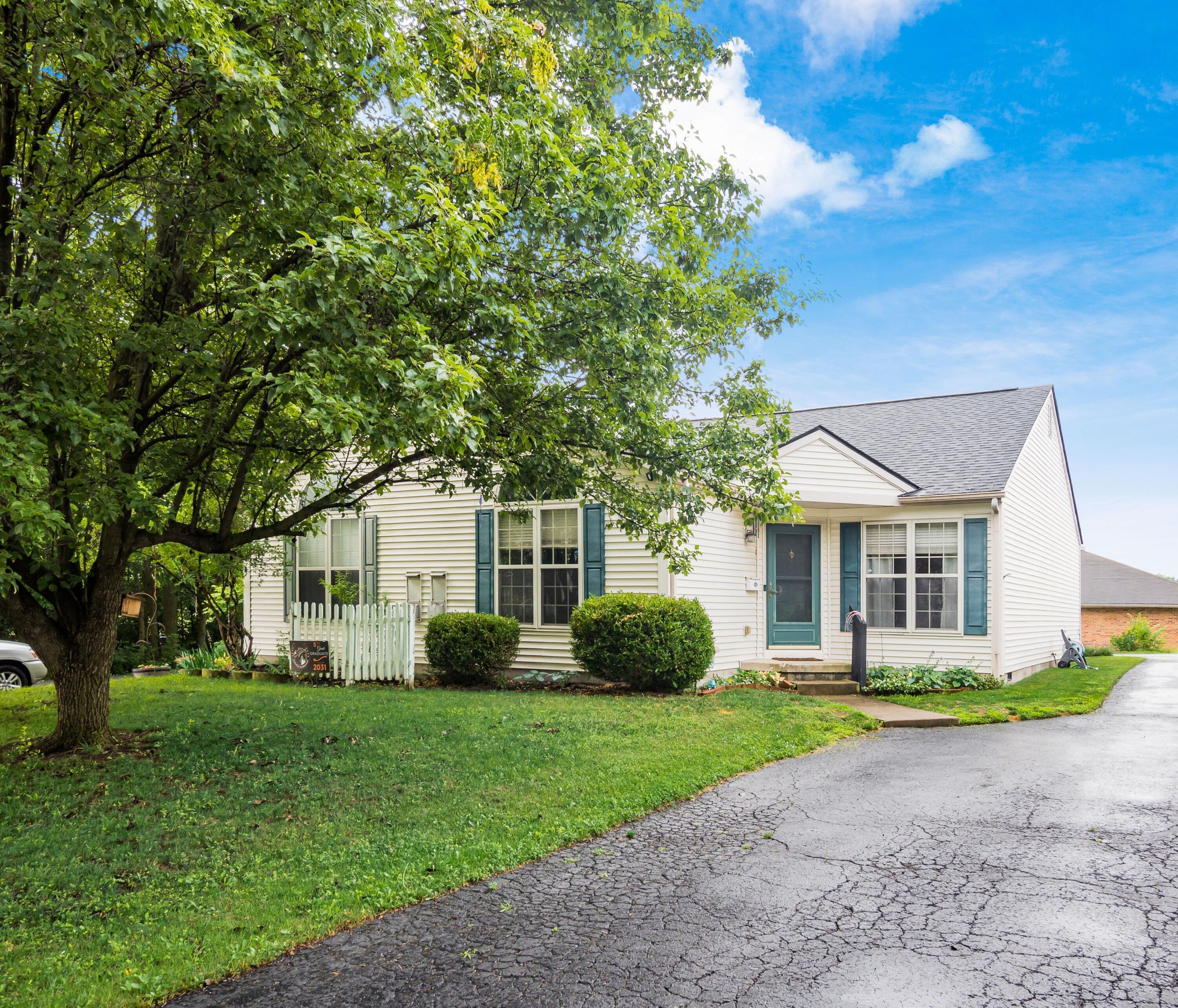 Property Photo: 218 Lexington Boulevard OH 43015