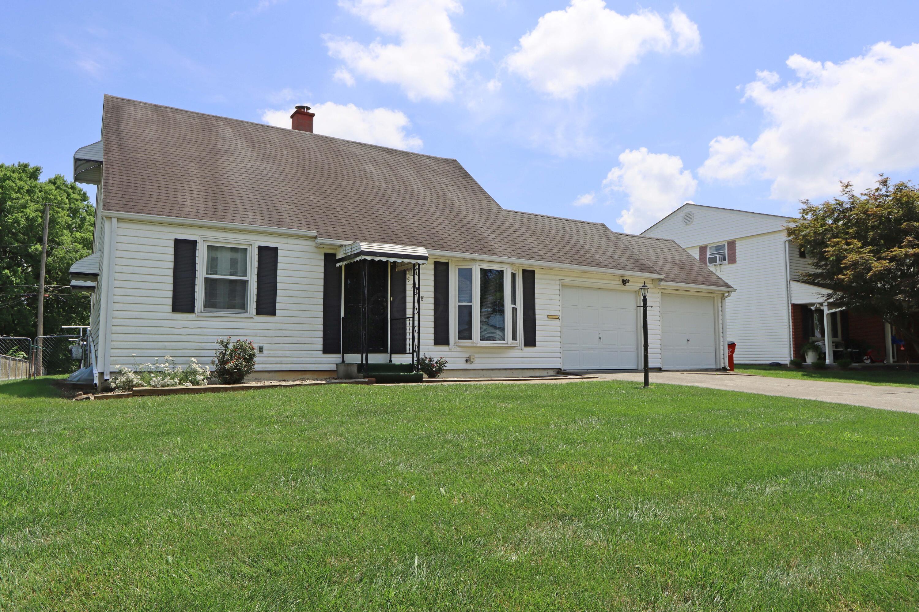 Property Photo: 5278 Edgeview Road OH 43207