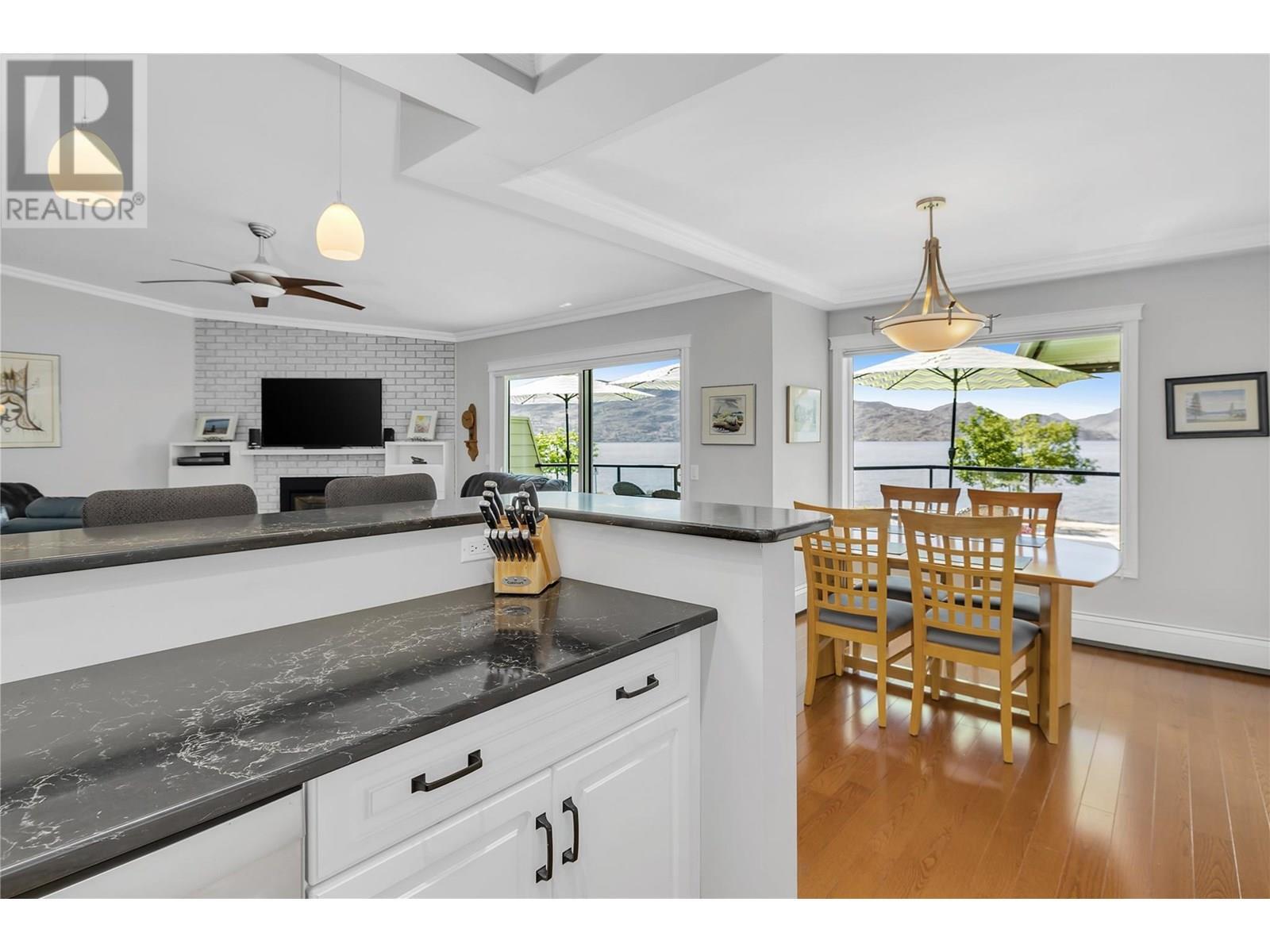 4340A Beach Avenue 203  Peachland BC V0H 1X6 photo