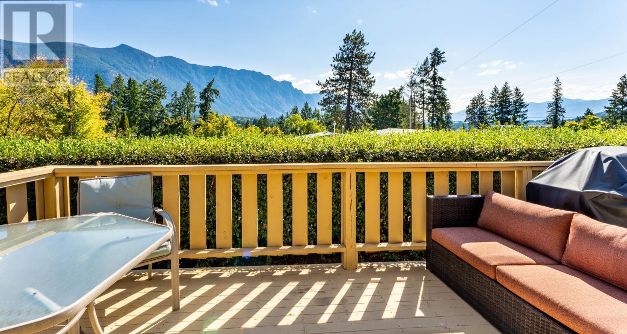 Property Photo: 3706 3 Highway BC V0B 1K0