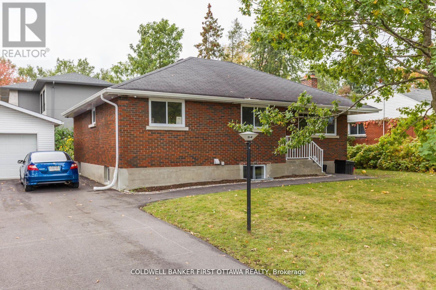 Photo de la propriété: 34 Westwood Drive ON K2G 2X1